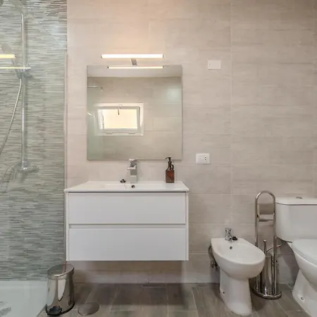 Vinidum Climated Pool,jacuzzi,movietheather Willa Arona (Tenerife)