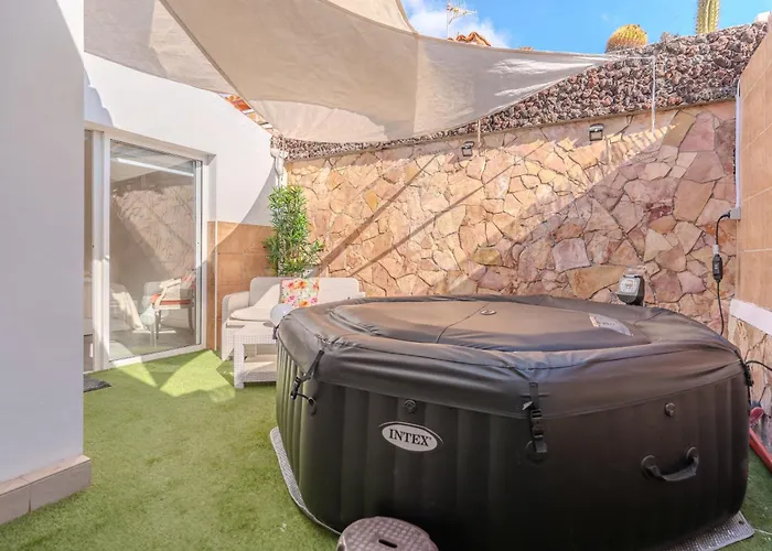 Vinidum Climated Pool,jacuzzi,movietheather Villa Arona (Tenerife)