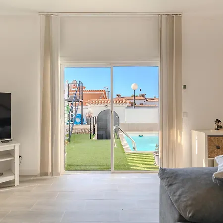 Vinidum Climated Pool,jacuzzi,movietheather Vila